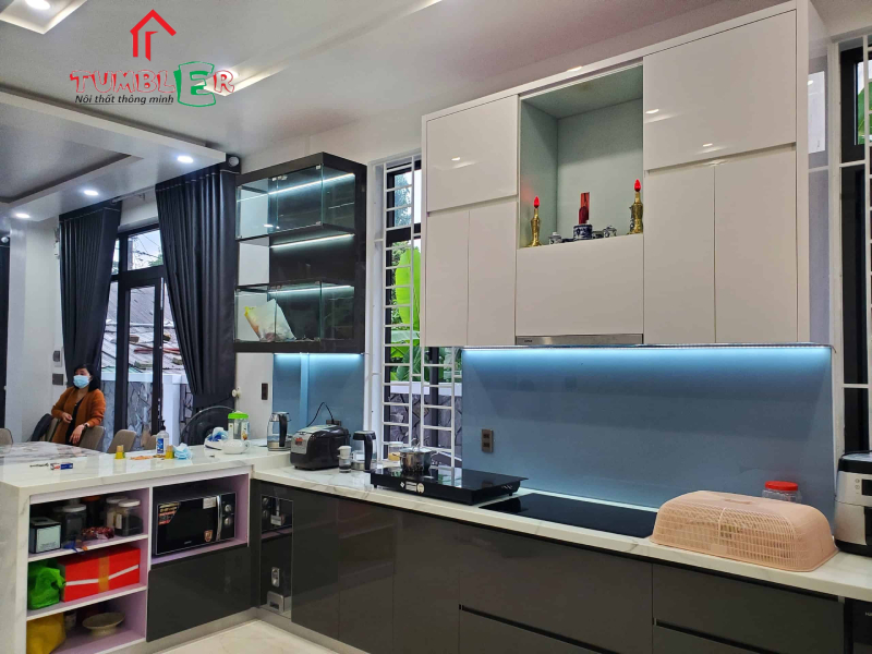 Kích thước tủ bếp là yếu tố quyết định đến tính thẩm mỹ của không gian bếp cũng như công năng sử dụng.